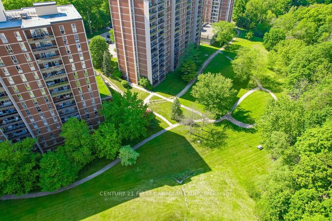 1964 Main Street W #605, Hamilton Ainslie Wood