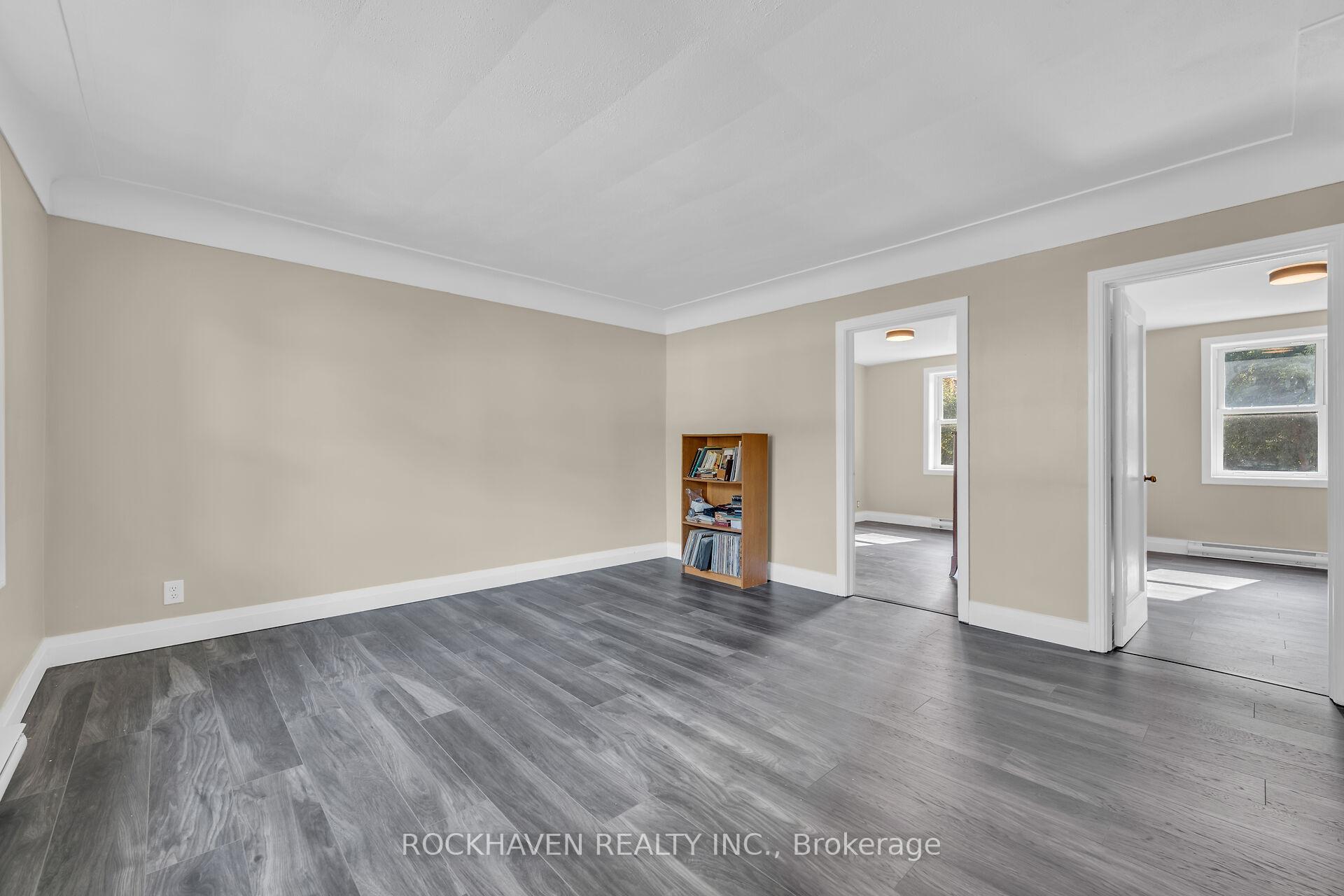2 Bedrooms Other at 36 Macklin,  Hamilton For sale