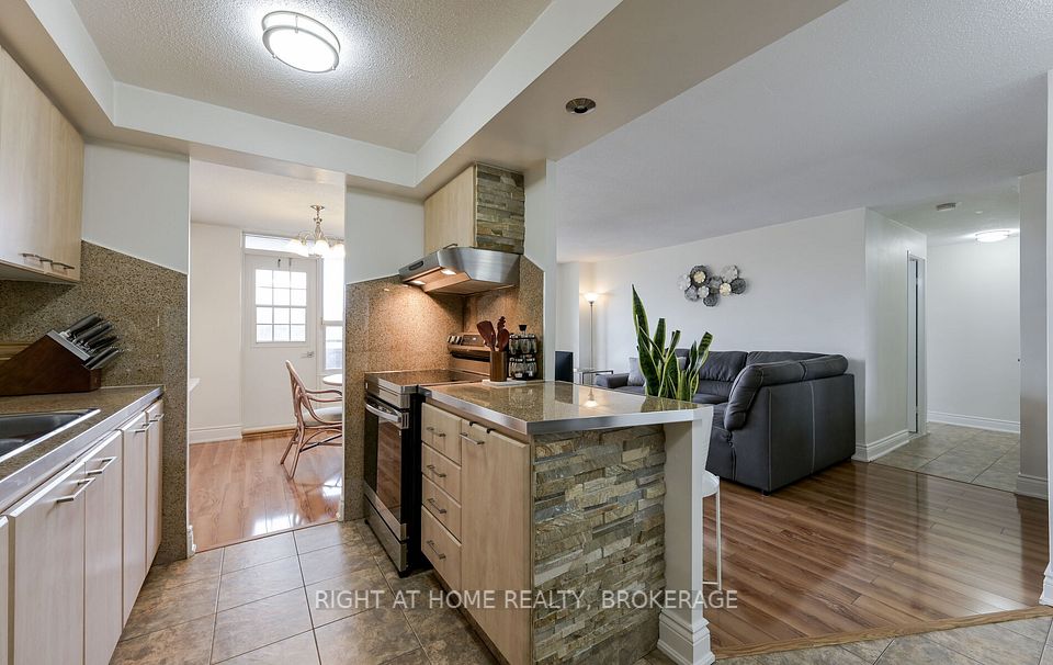 3120 Kirwin