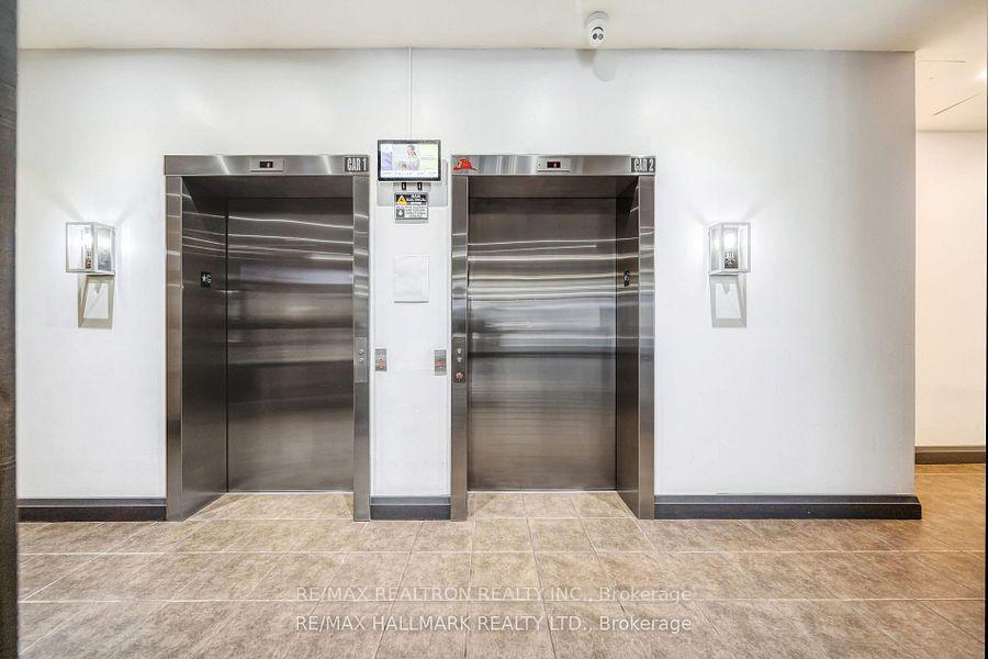 2 Bedrooms Condo at 225 Wellesley, Toronto For sale