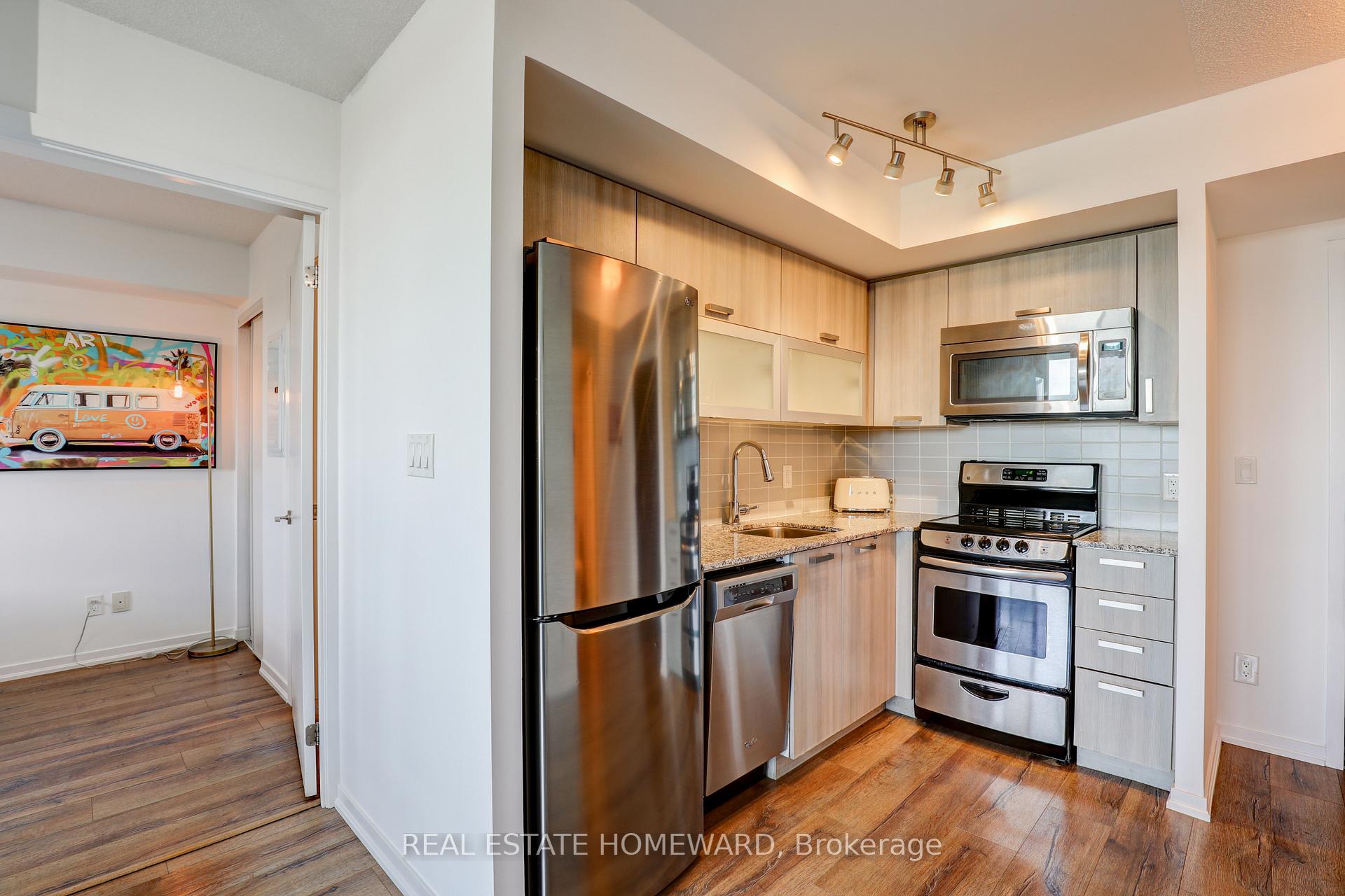 2 Bedrooms Condo at 68 Abell, Toronto For sale