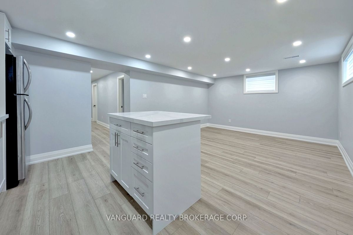 14 Bradfield Avenue