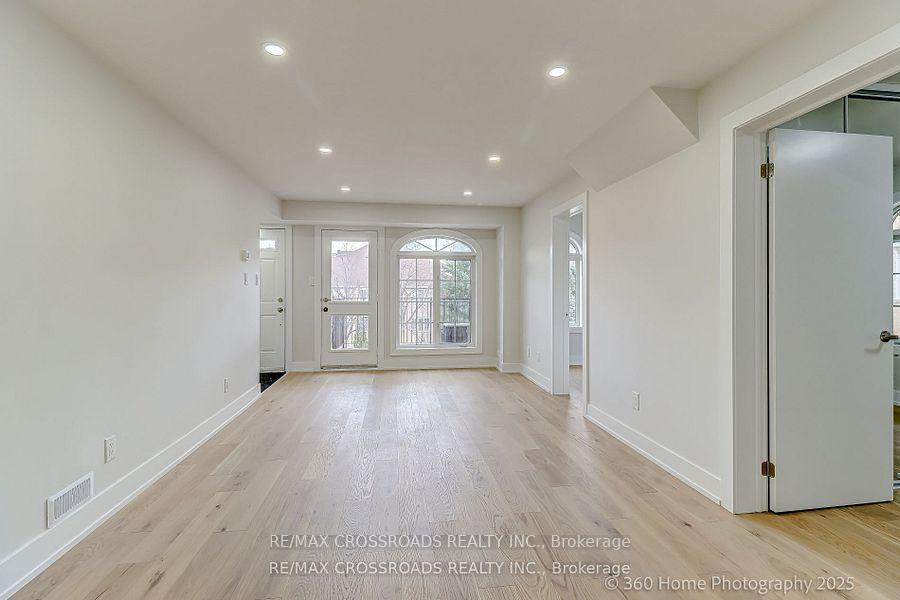 3 Bedrooms Condo at 70 Sidney Belsey, Toronto For sale