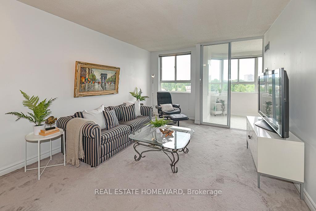 1 Bedroom Condo at 4 Park Vista, Toronto For sale