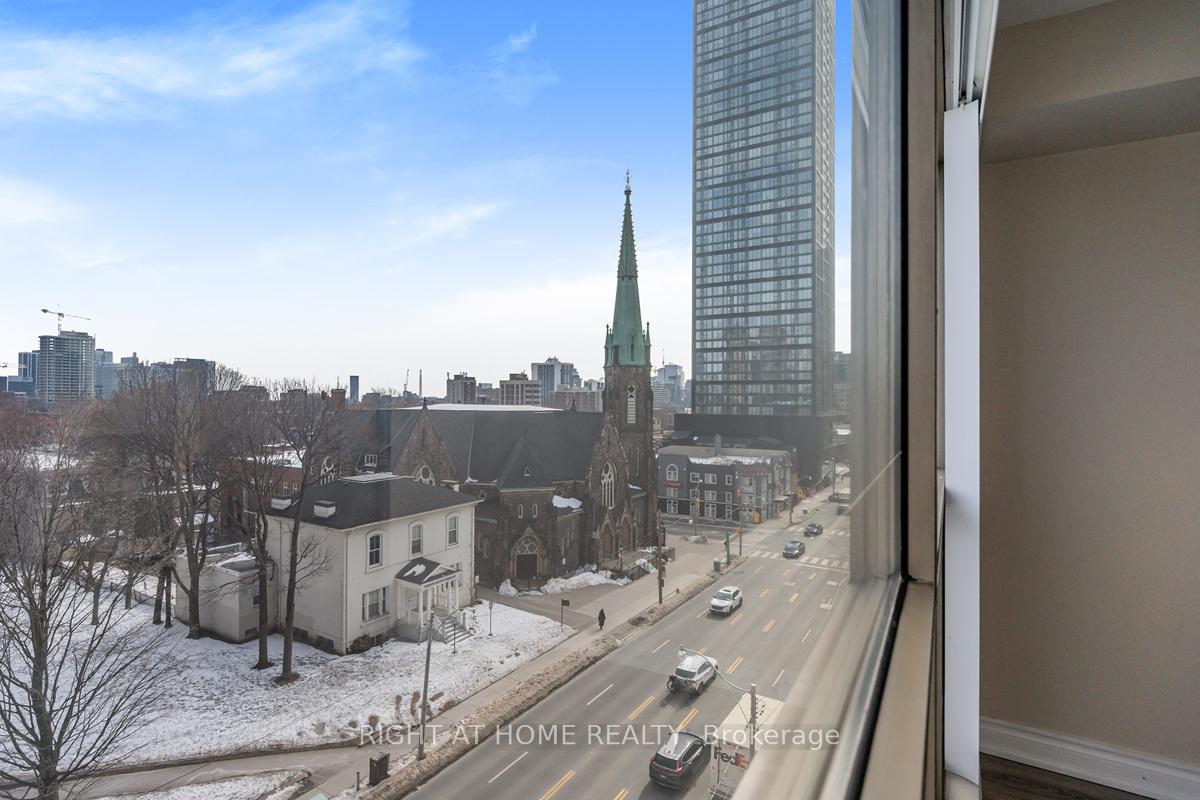 2 Bedrooms Condo at 298 JARVIS,  Toronto For sale