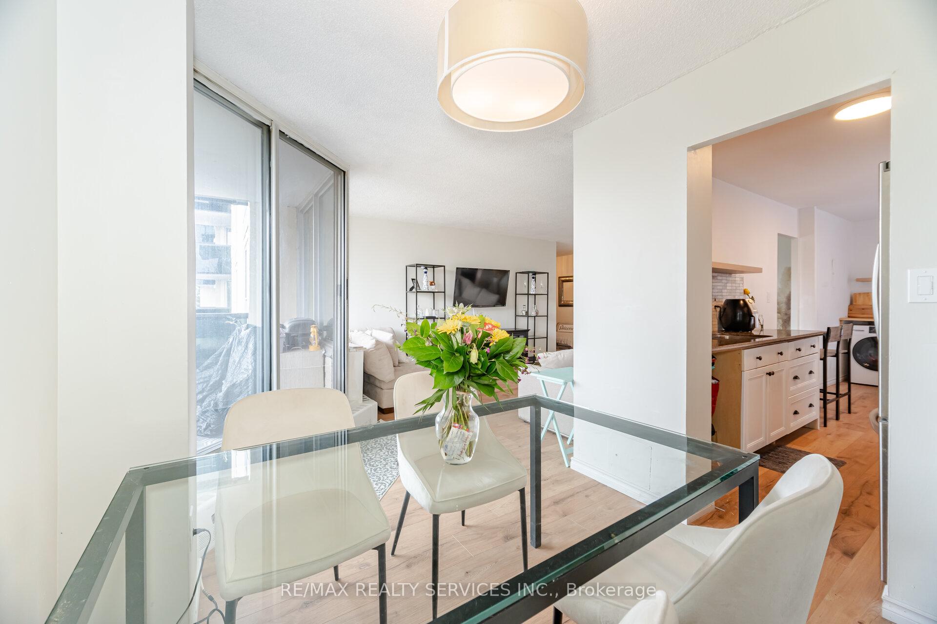 2 Bedrooms Condo at 420 Mill,  Toronto For sale