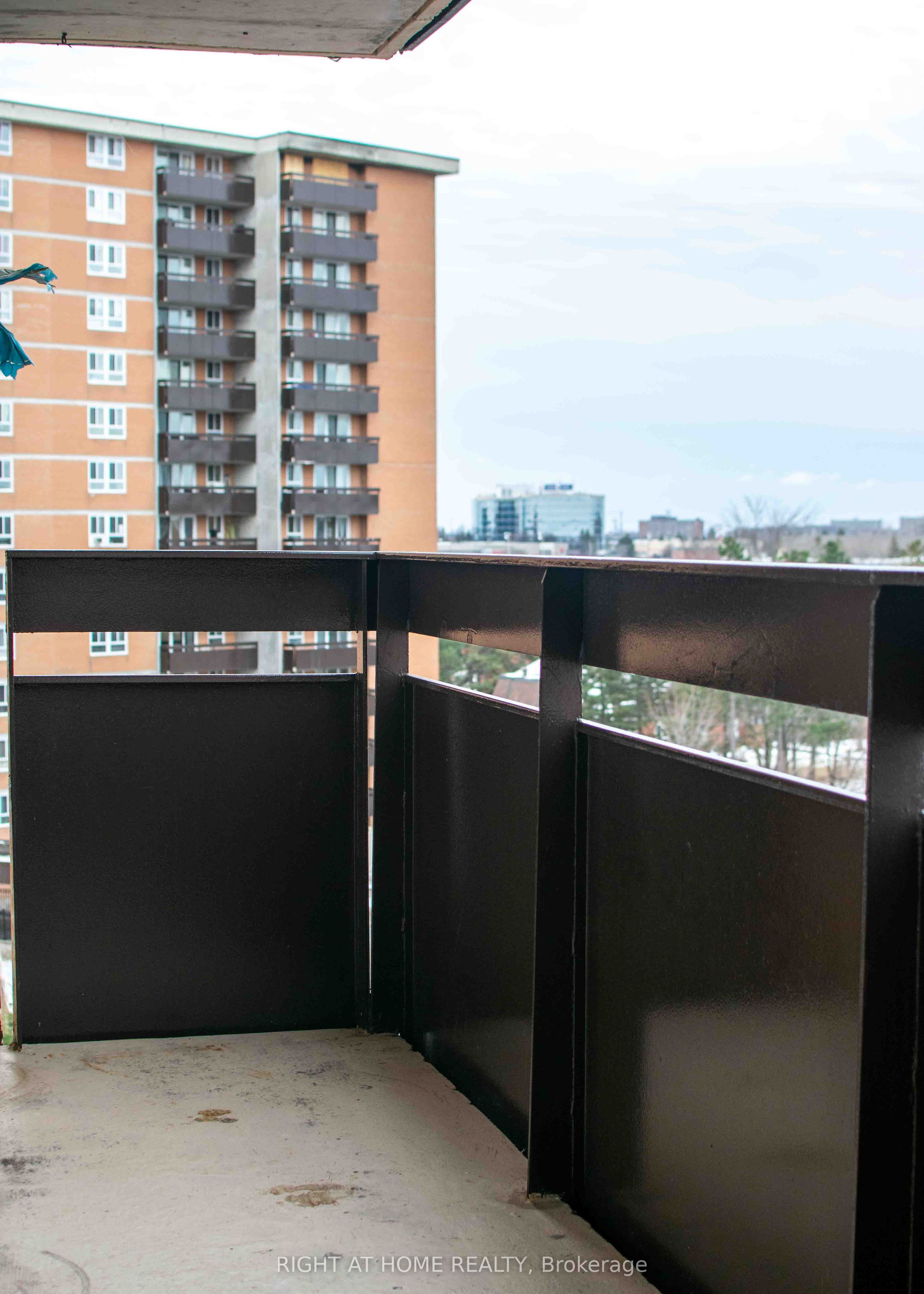 2020 JASMINE Crescent, #704