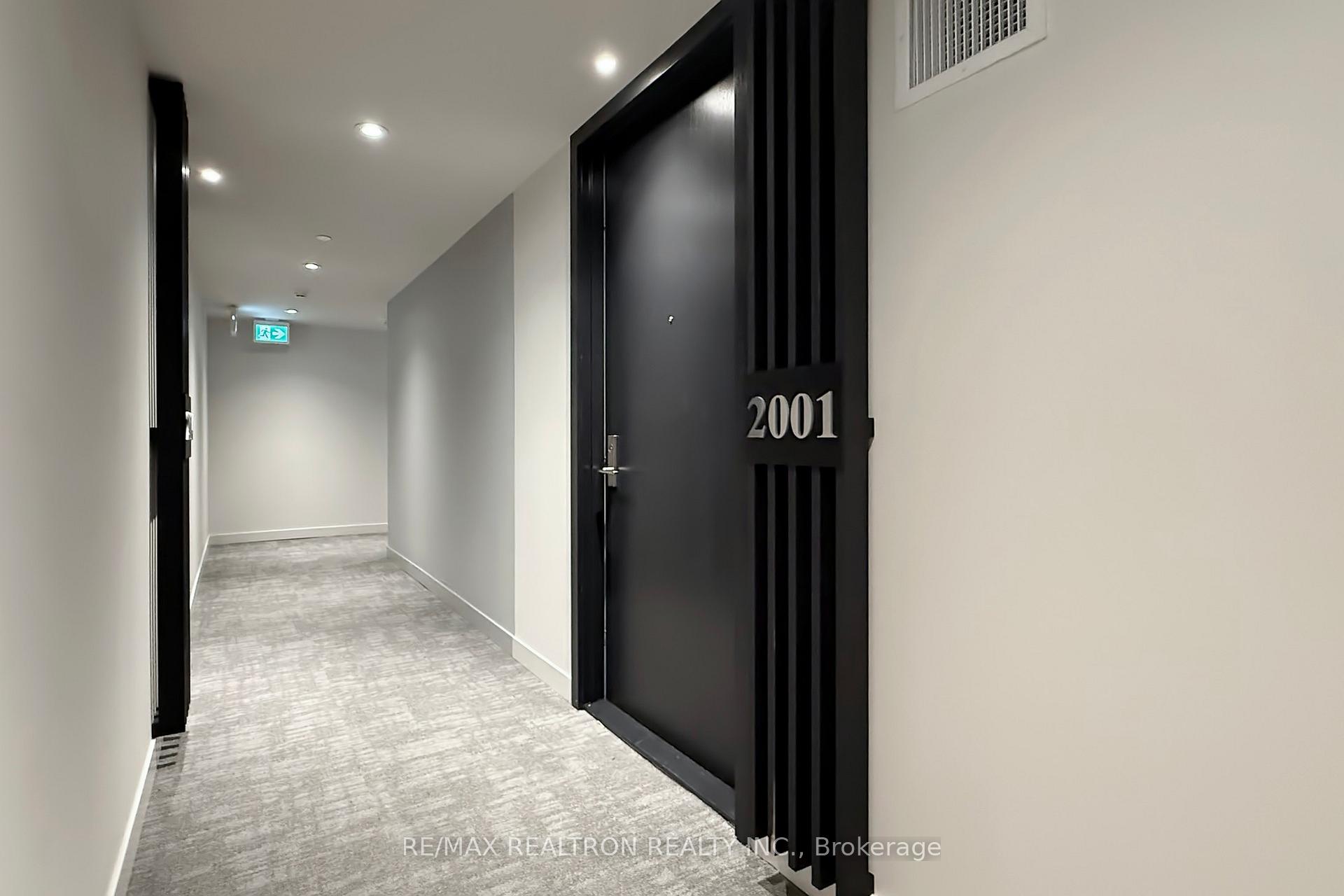 2 Bedrooms Condo at 81 Wellesley, Toronto For sale