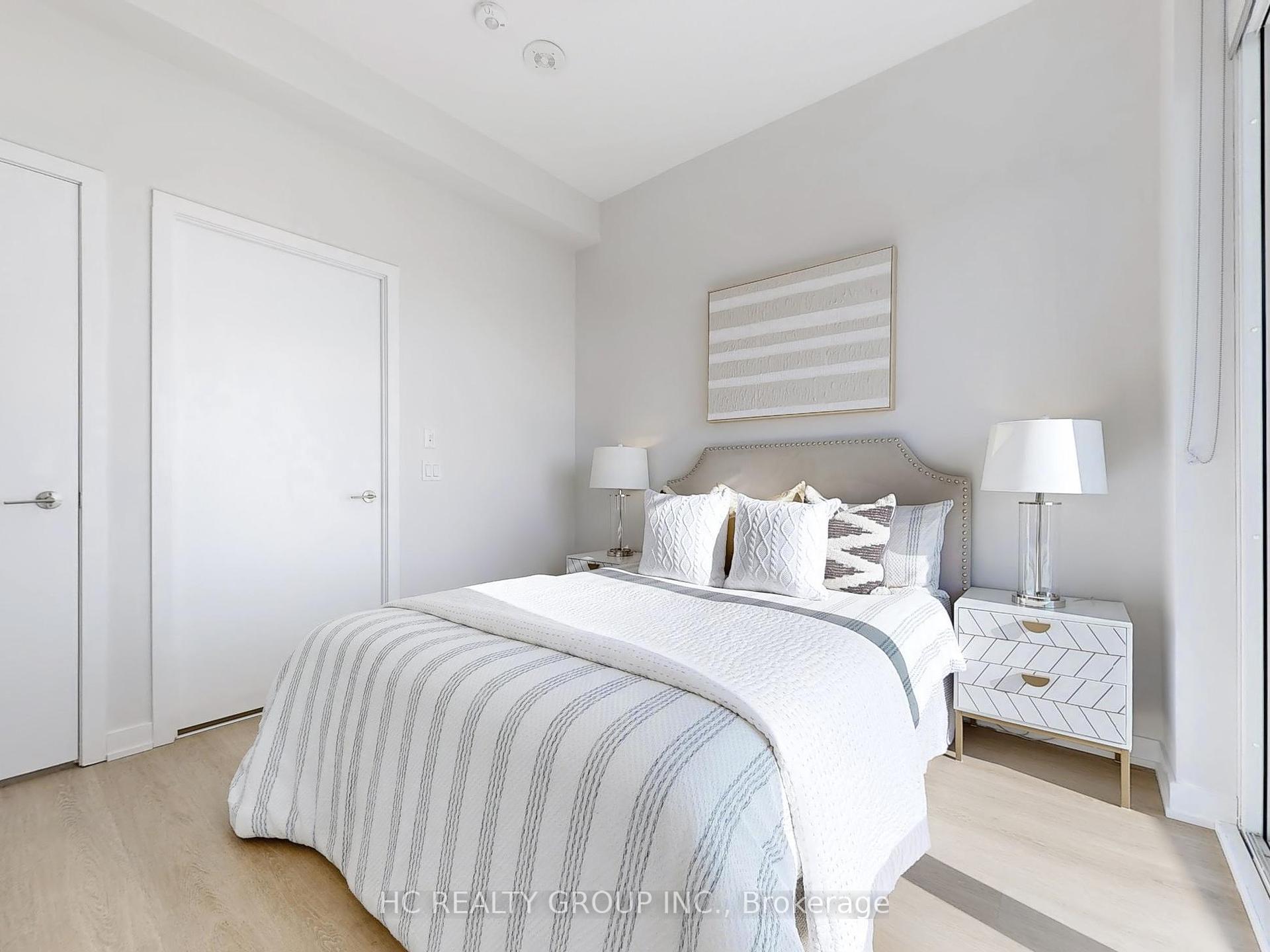 3 Bedrooms Condo at 15 Ellerslie, Toronto For sale