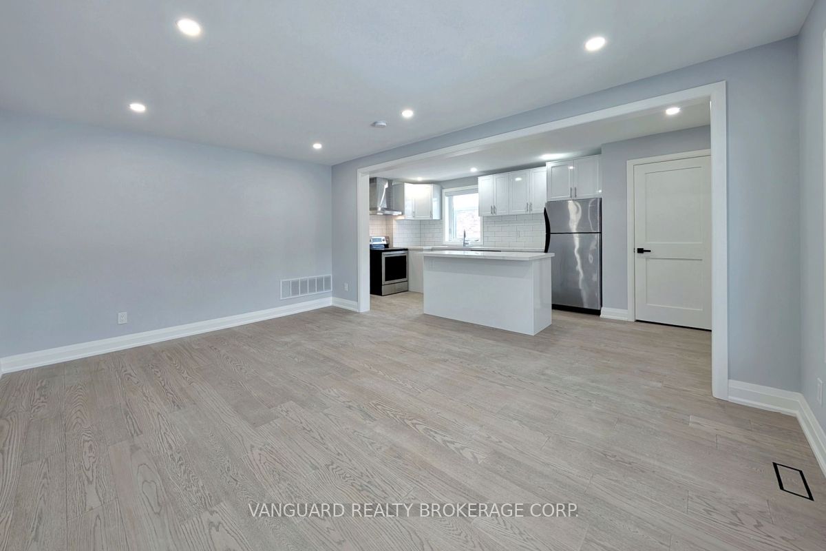 14 Bradfield Avenue