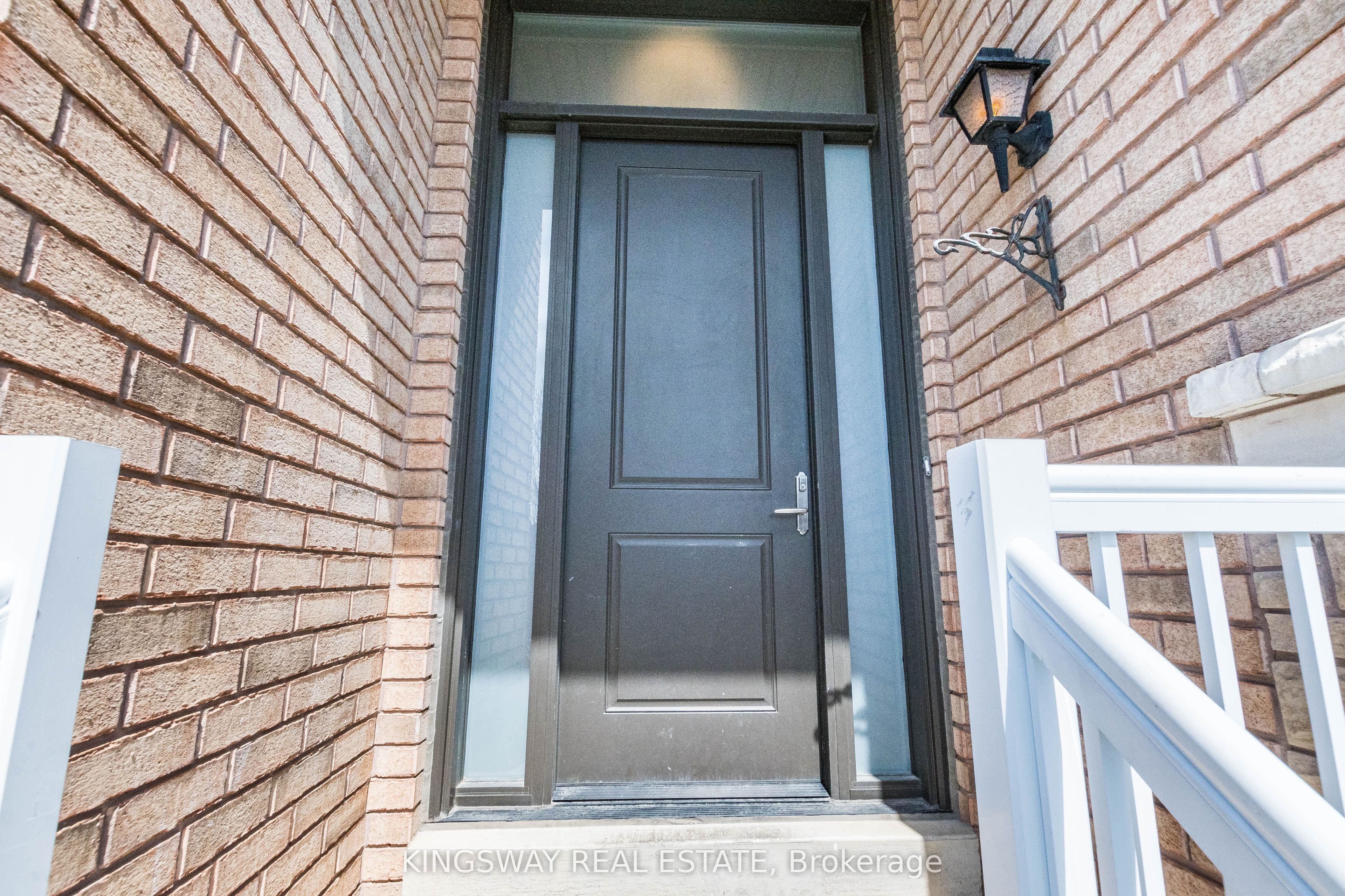 5821 Tiz Road, Mississauga Hurontario