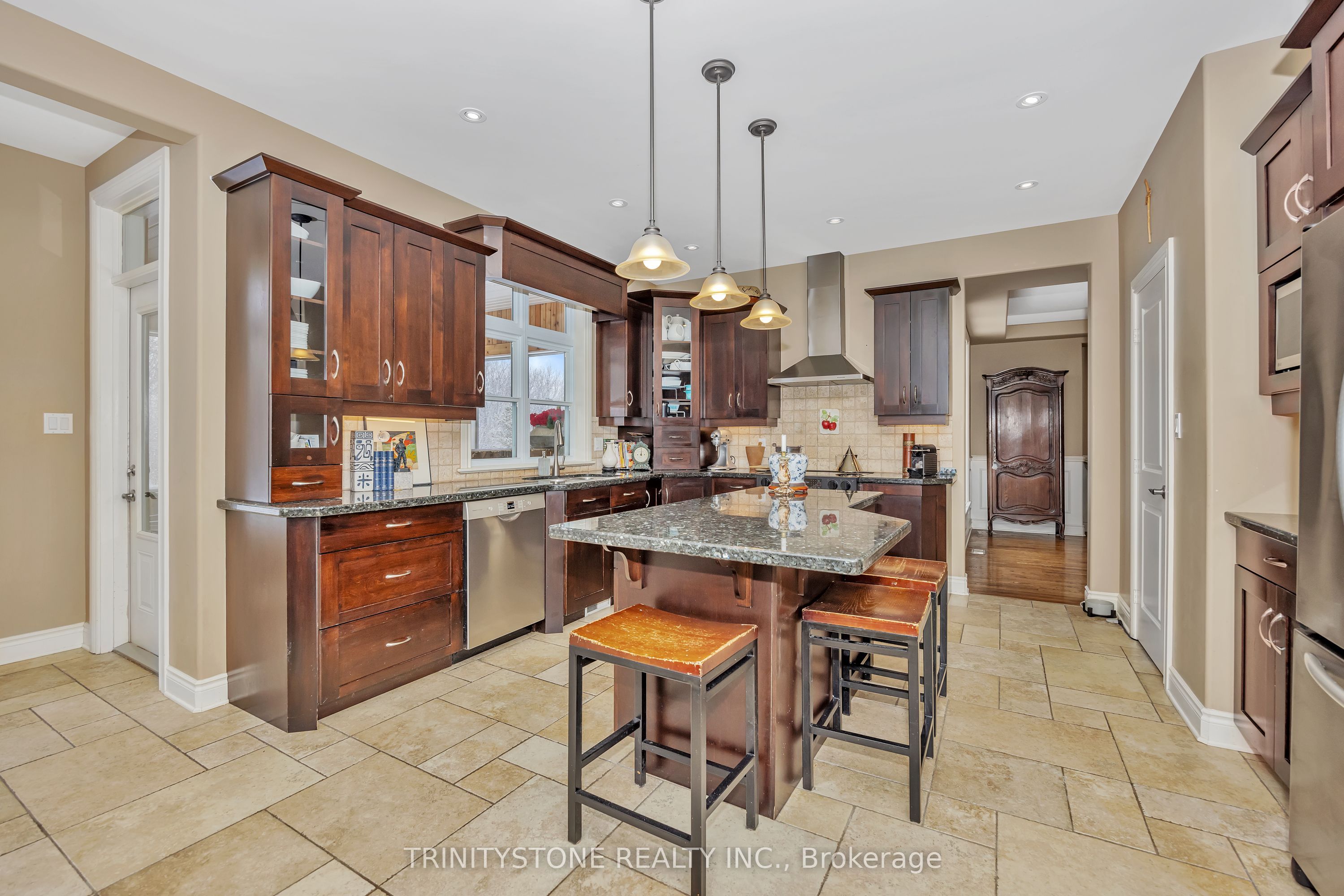 15 Canadian Drive