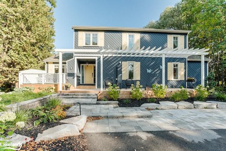 168 BARTLETT Boulevard Collingwood Ontario L9Y 5C9