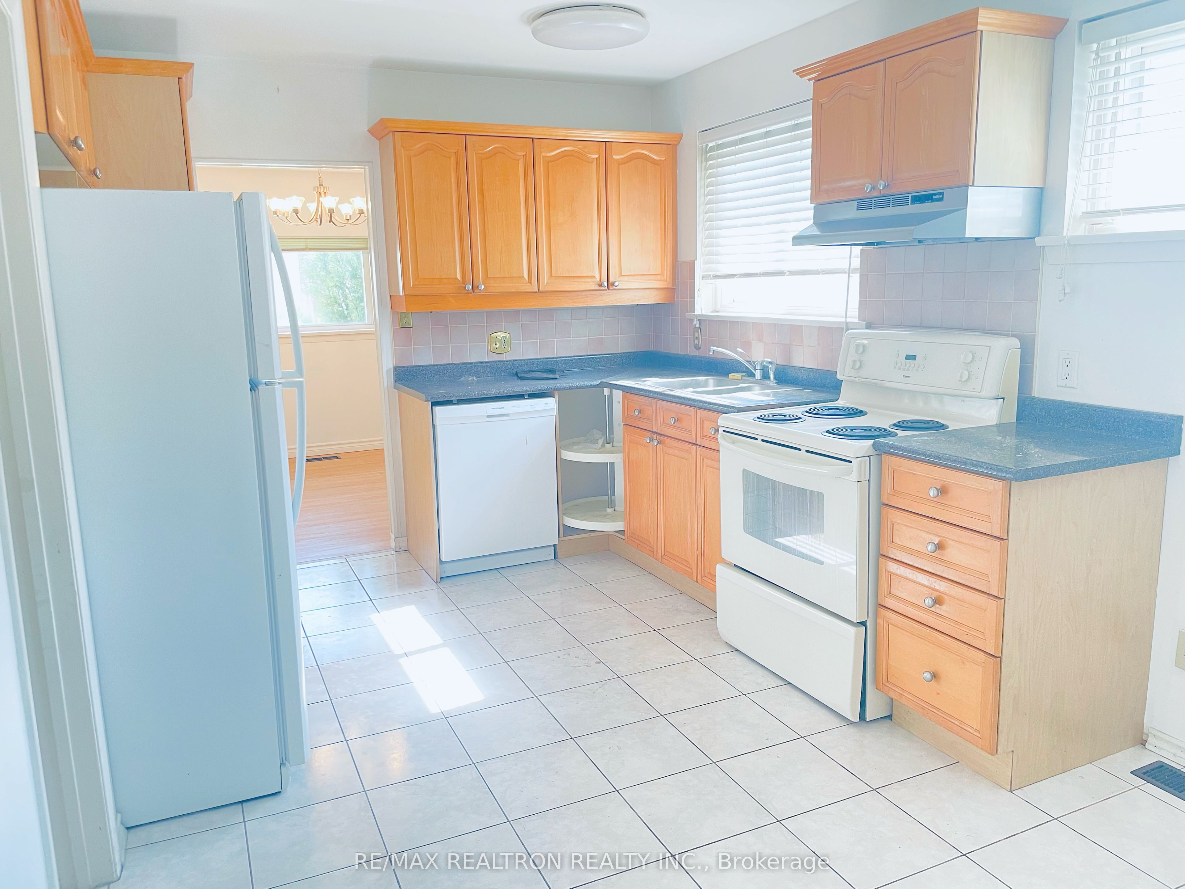 16 Trailside Drive