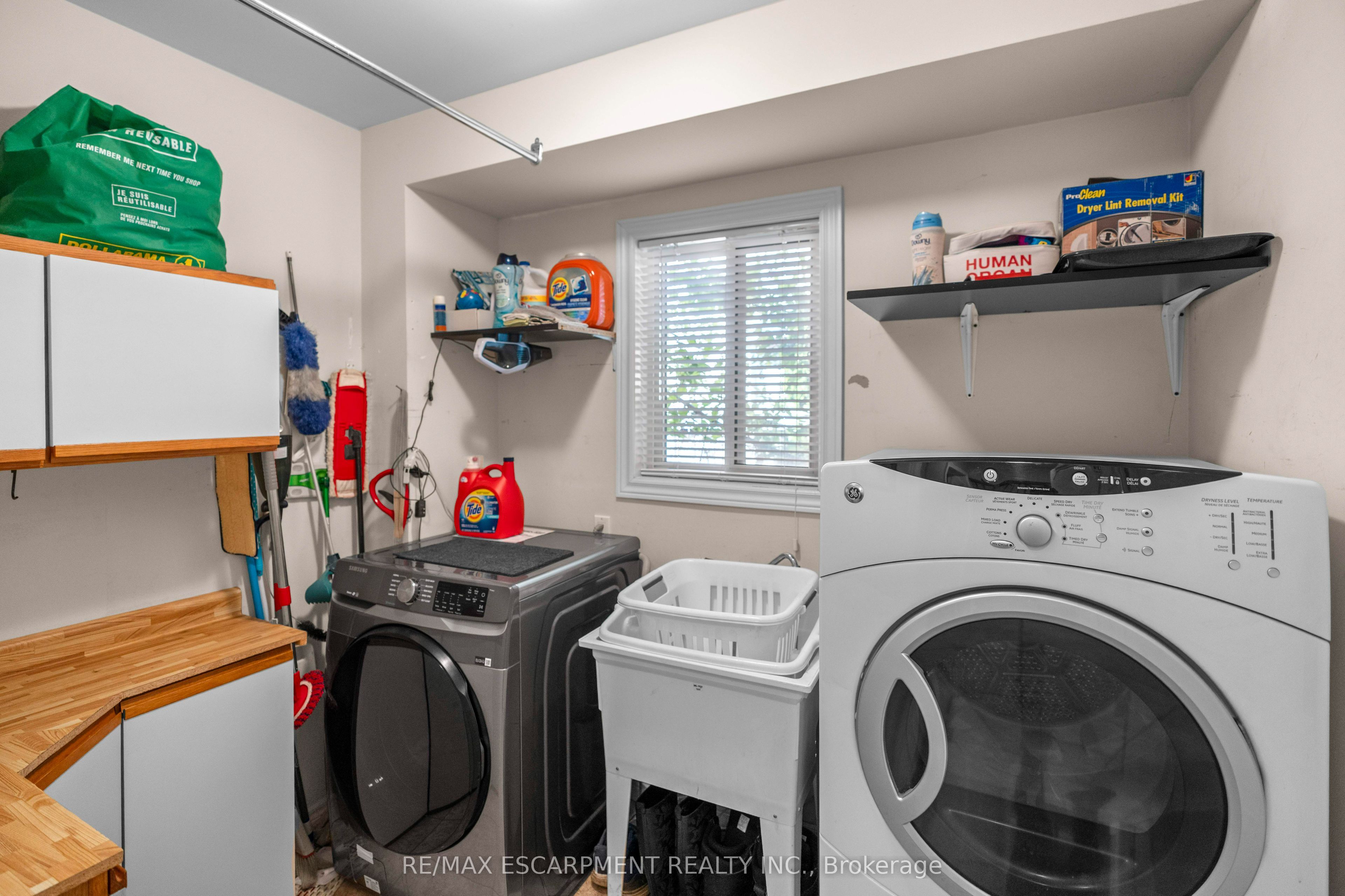 28 Edgecroft Crescent