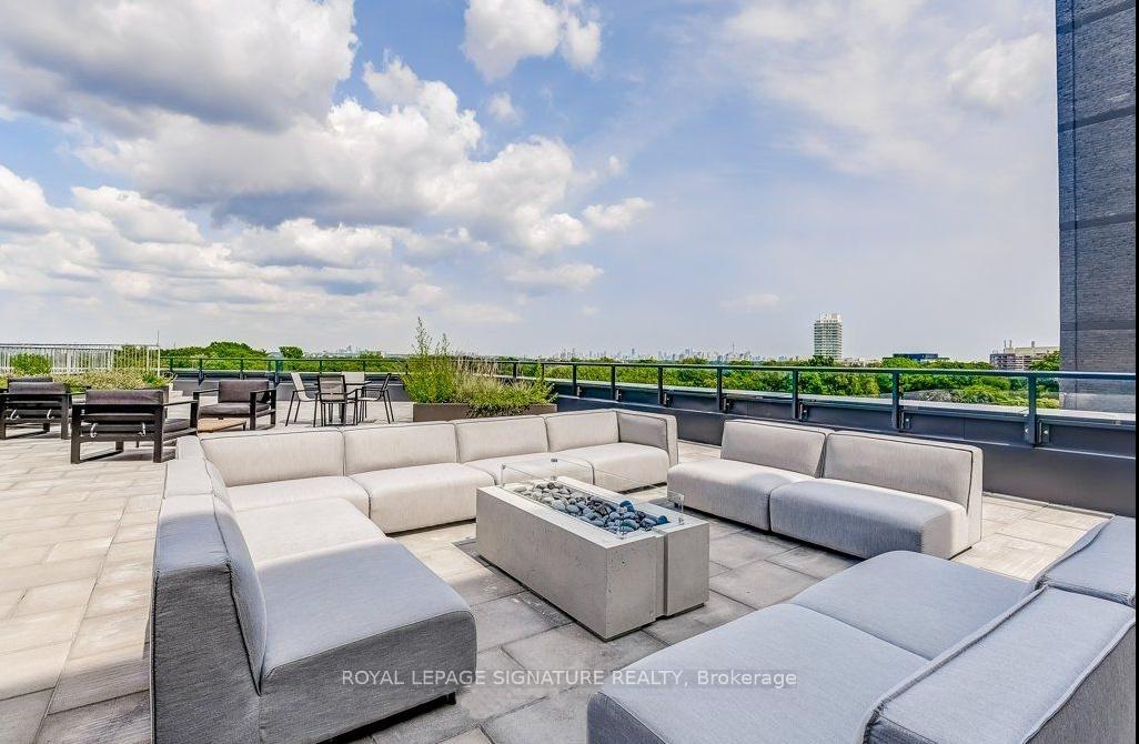 2 Bedrooms Condo at 293 The Kingsway,  Toronto For sale