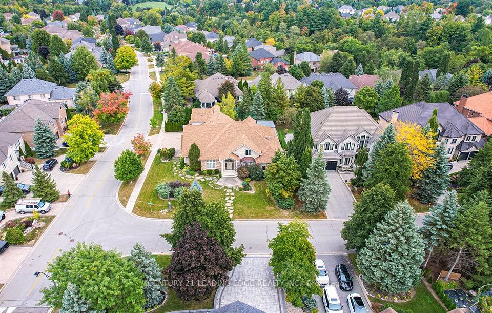 7 Longview Crescent
