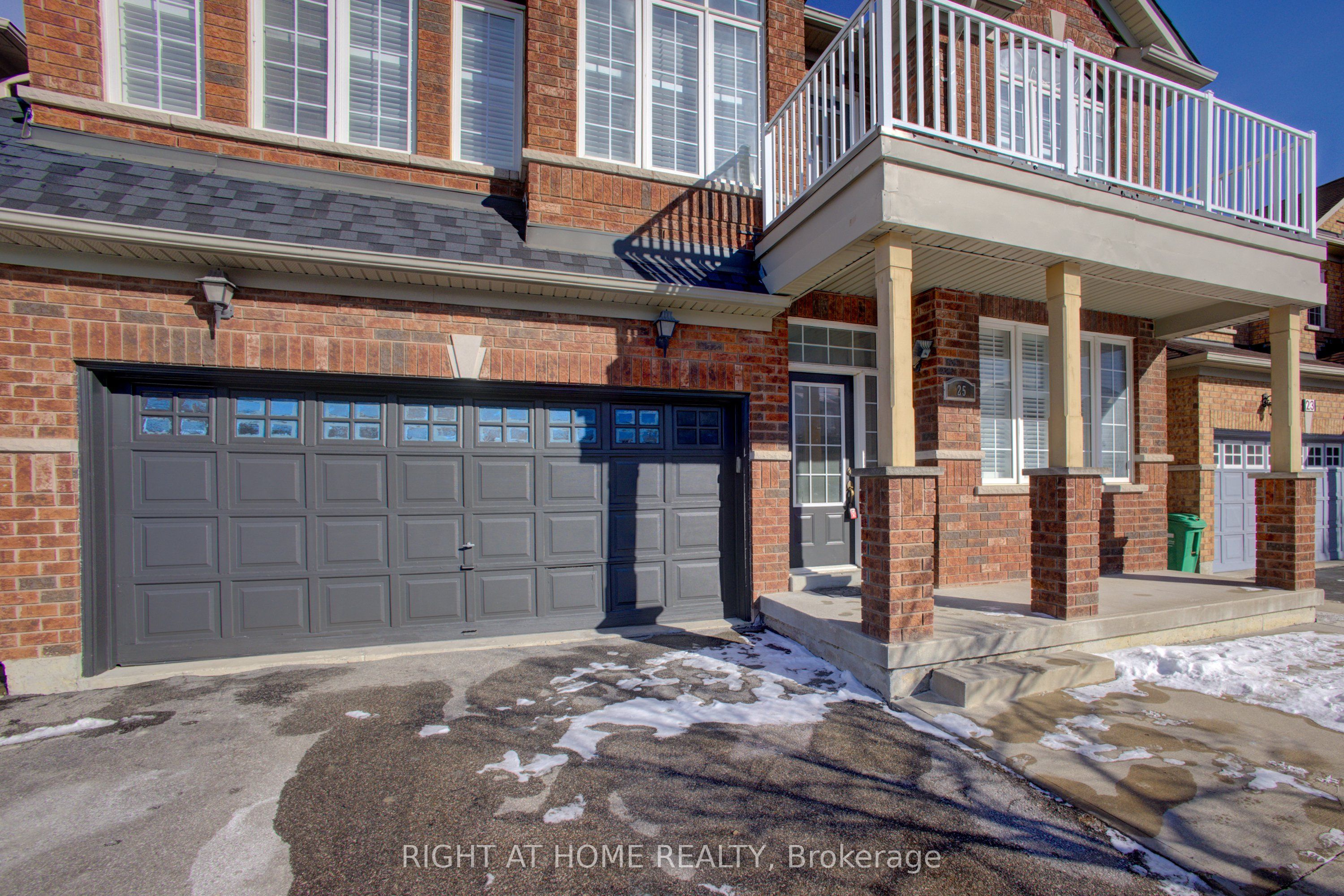 25 Robitaille Drive, Brampton, ON L6R 0H6