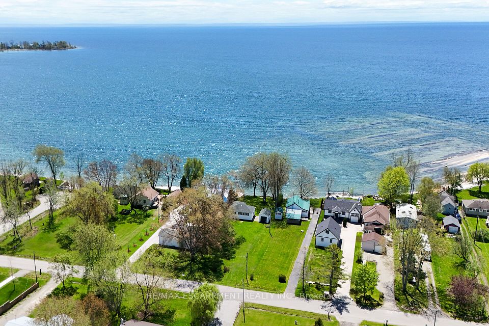 13 Horseshoe Bay