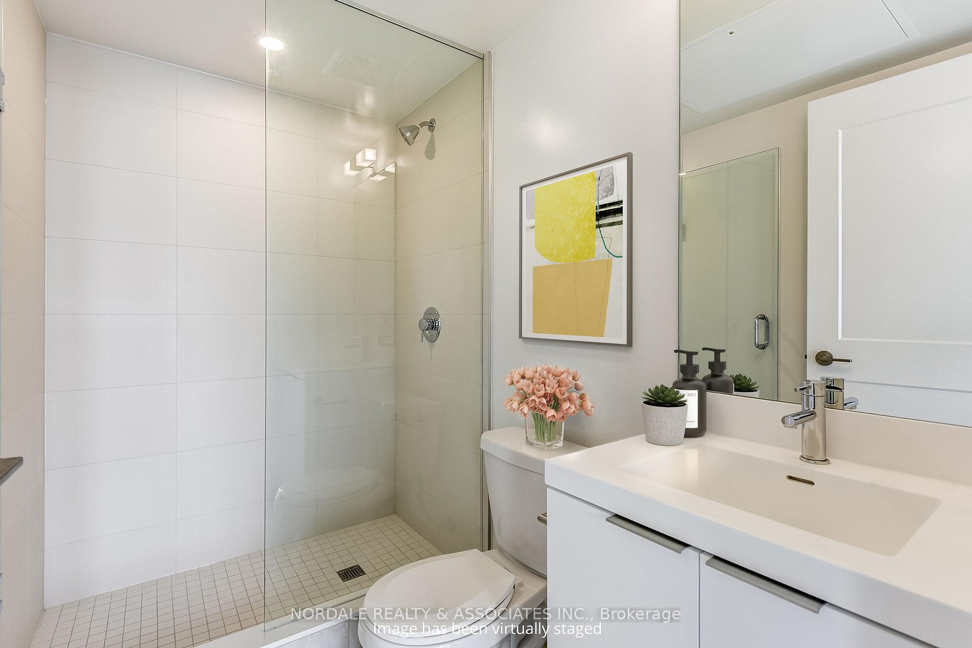 2 Bedrooms Condo at 28 Widmer, Toronto For sale