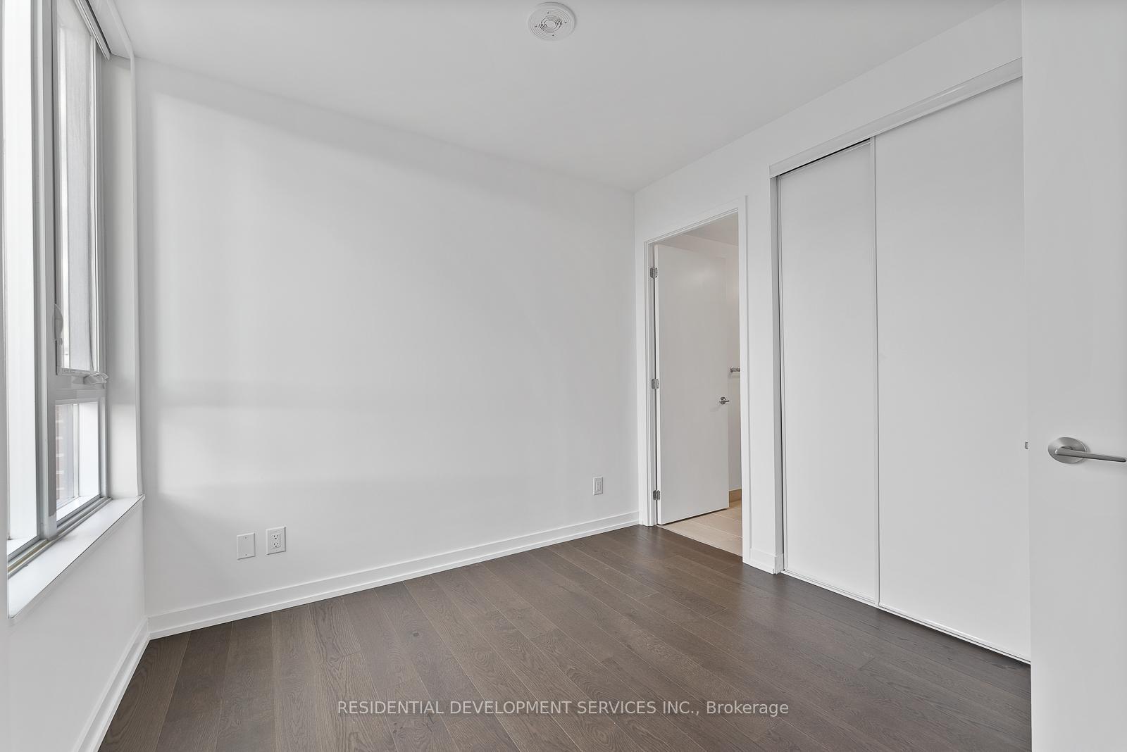 4 Bedrooms Condo at 15 Maryport,  Toronto For sale