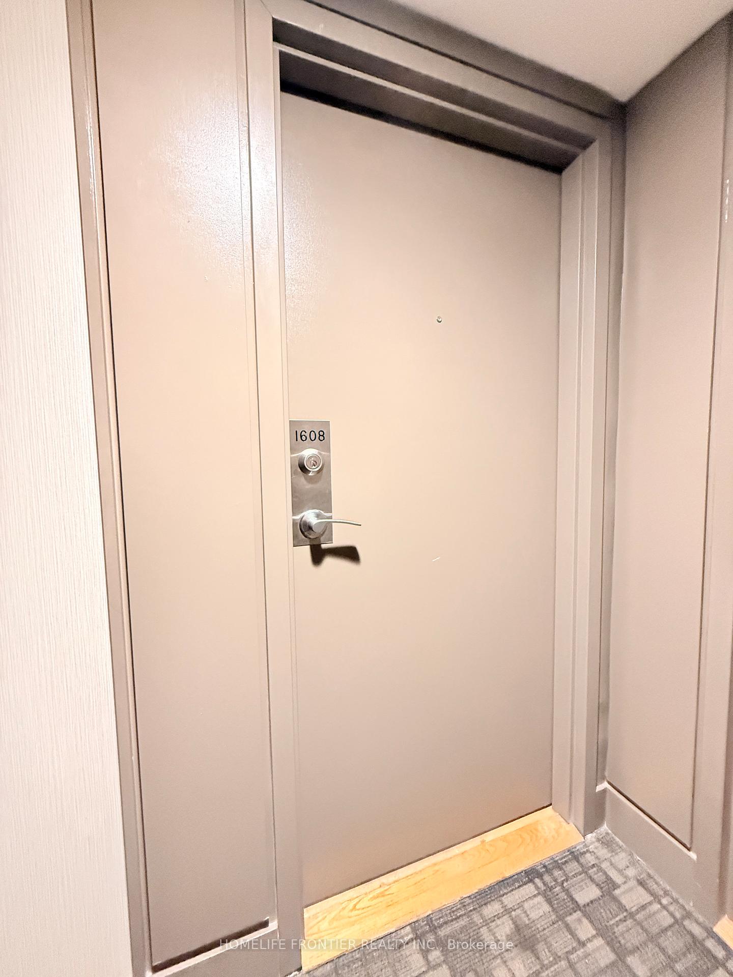 2 Bedrooms Condo at 381 Front, Toronto For sale
