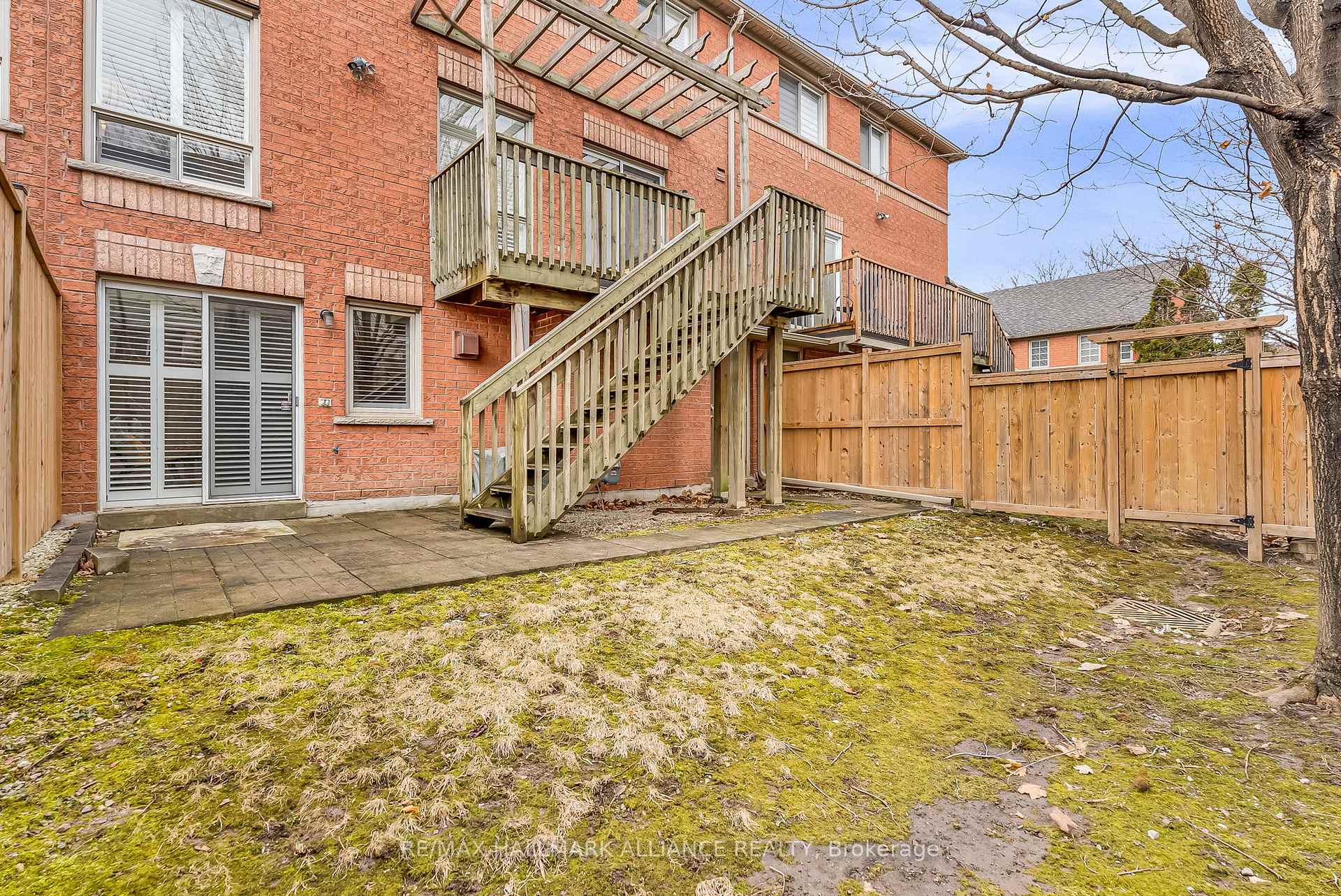 3 Bedrooms Condo at 5031 East Mill,  Mississauga For sale