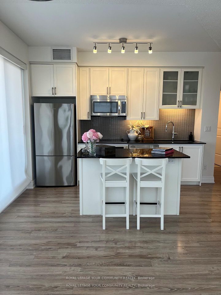 #905A - 9088 Yonge Street, Richmond Hill, ON L4C 0Y6