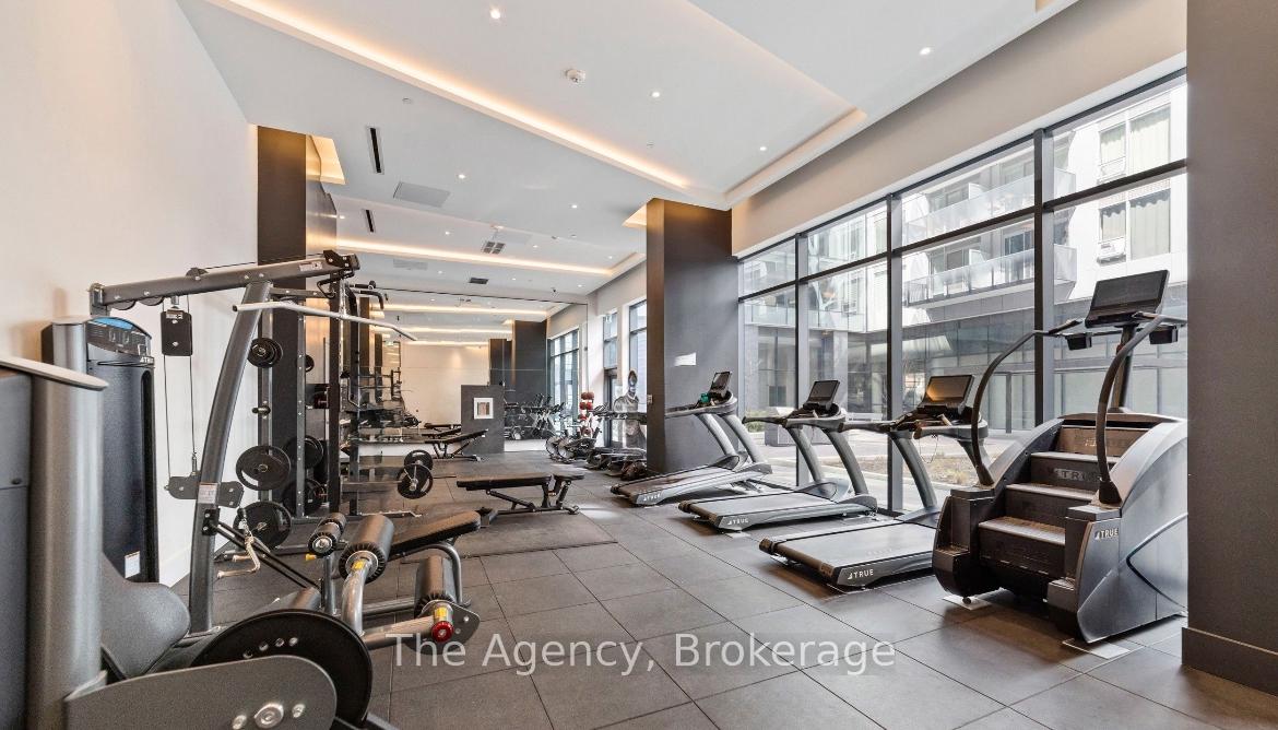 2 Bedrooms Condo at 2450 Old Bronte, Oakville For sale