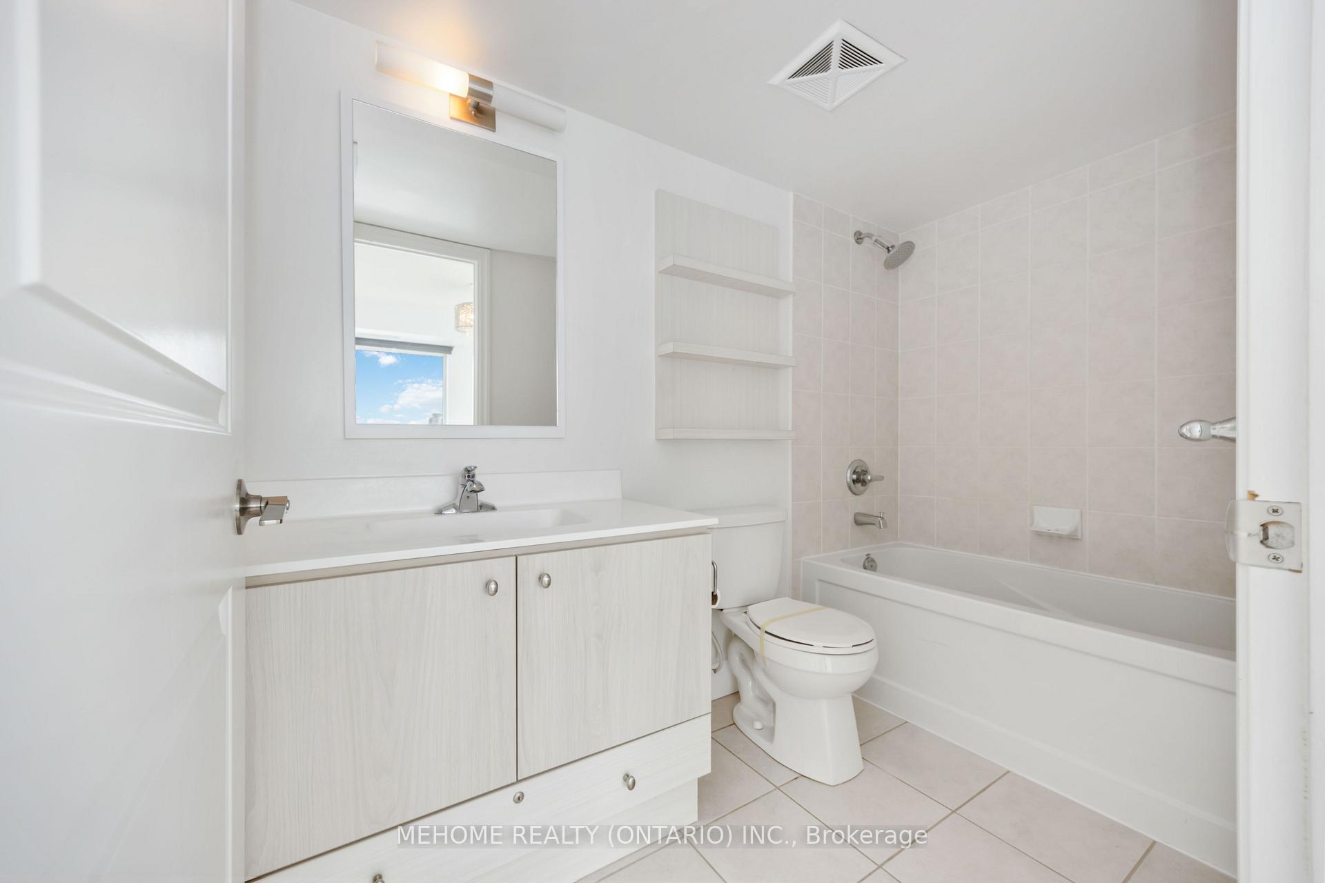 2 Bedrooms Condo at 275 Yorkland, Toronto For sale