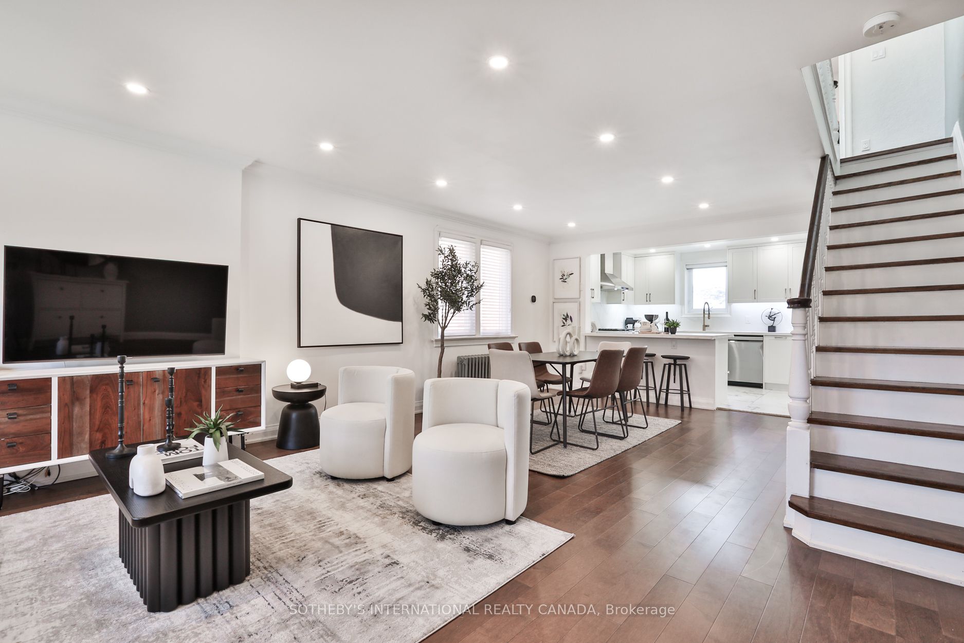 389 Arlington Avenue