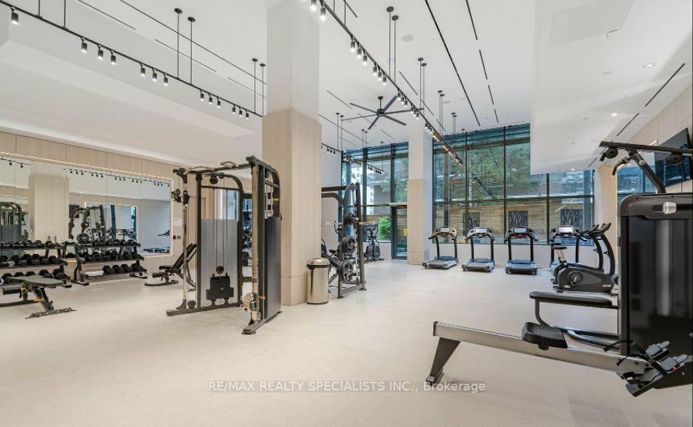 1 Bedroom Condo at 28 ANN, Mississauga For sale