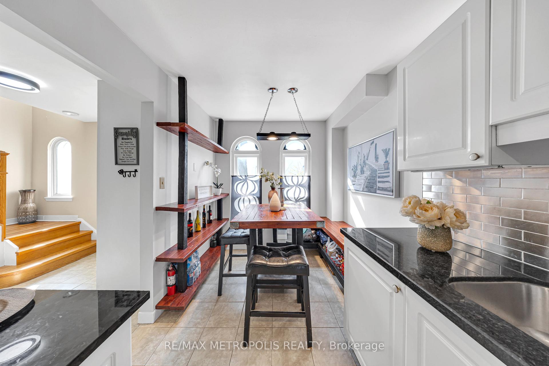 4 Bedrooms Condo at 2550 Birchmount, Toronto For sale