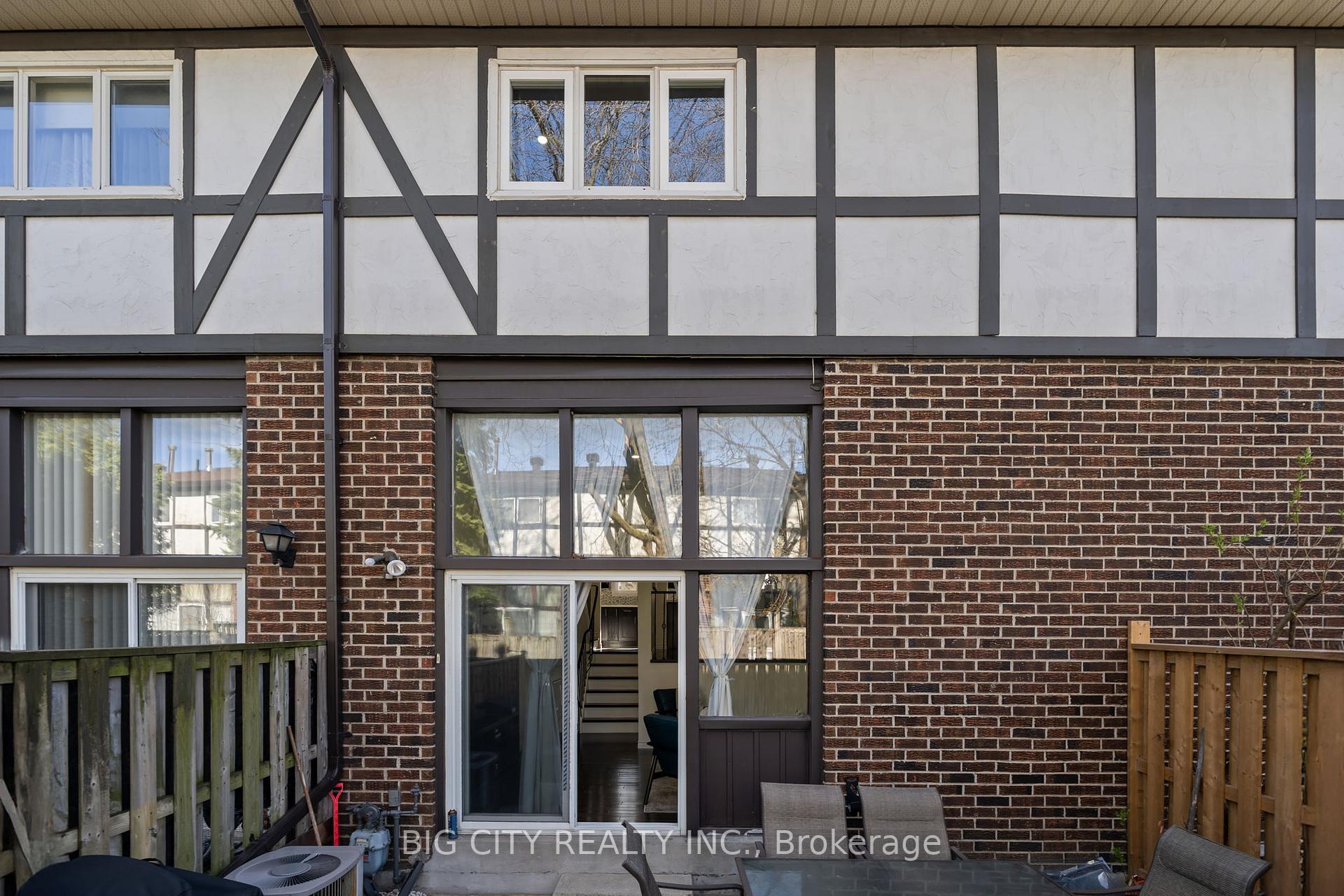 4 Bedrooms Condo at 321 Trudelle, Toronto For sale