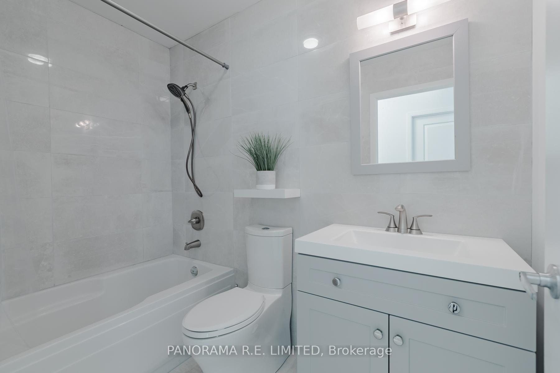 3 Bedrooms Condo at 235 Sherway Gardens, Toronto For sale