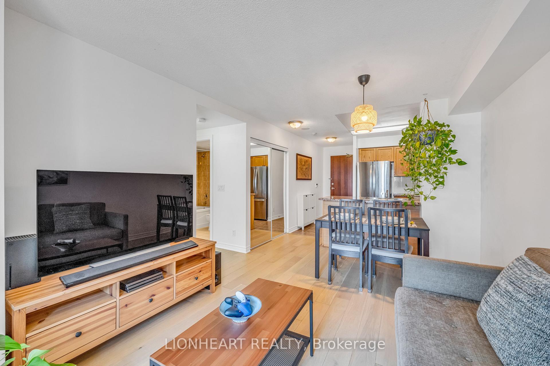 1 Bedroom Condo at 5 Michael Power, Toronto For sale