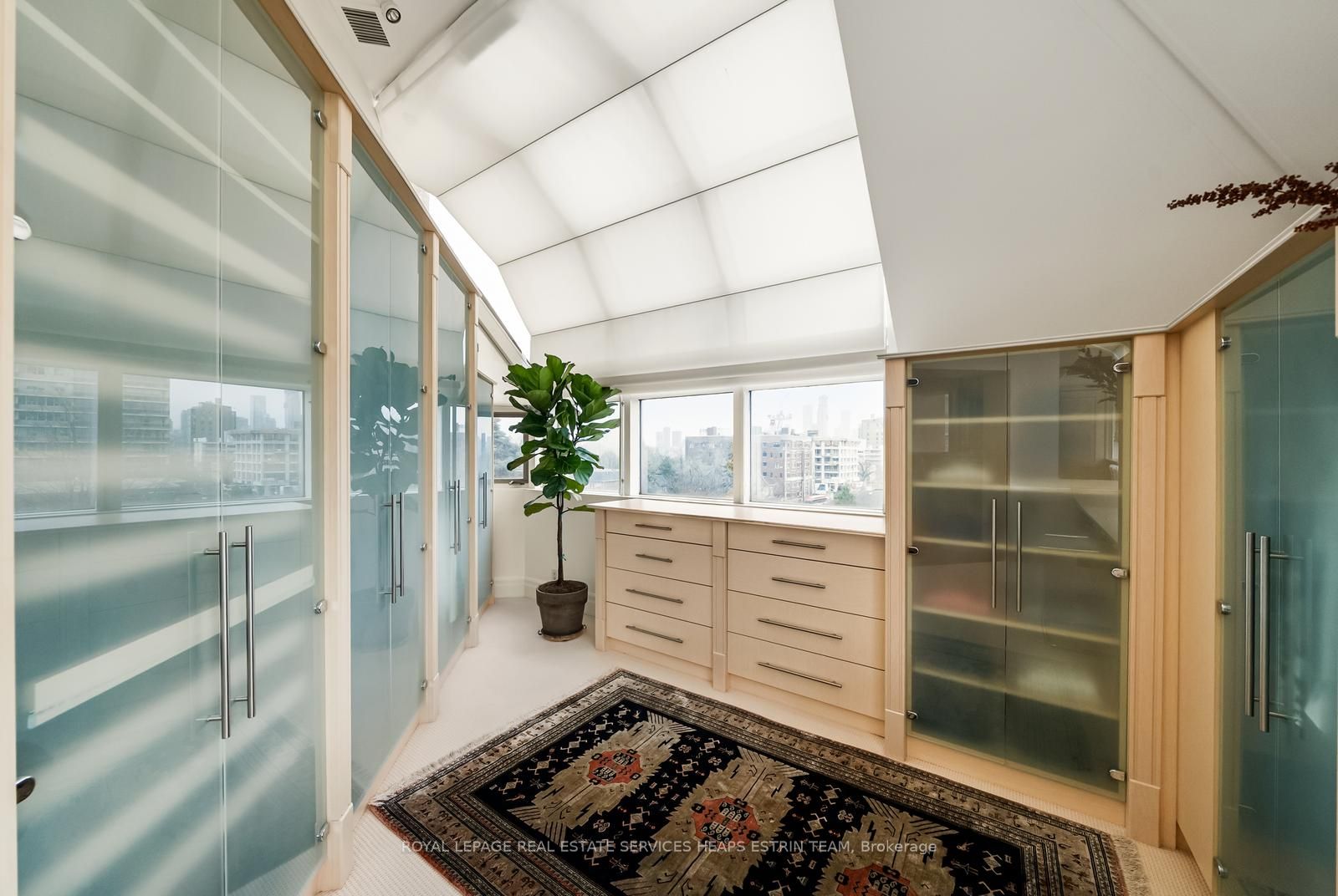 2 Lynwood Avenue, #PH1