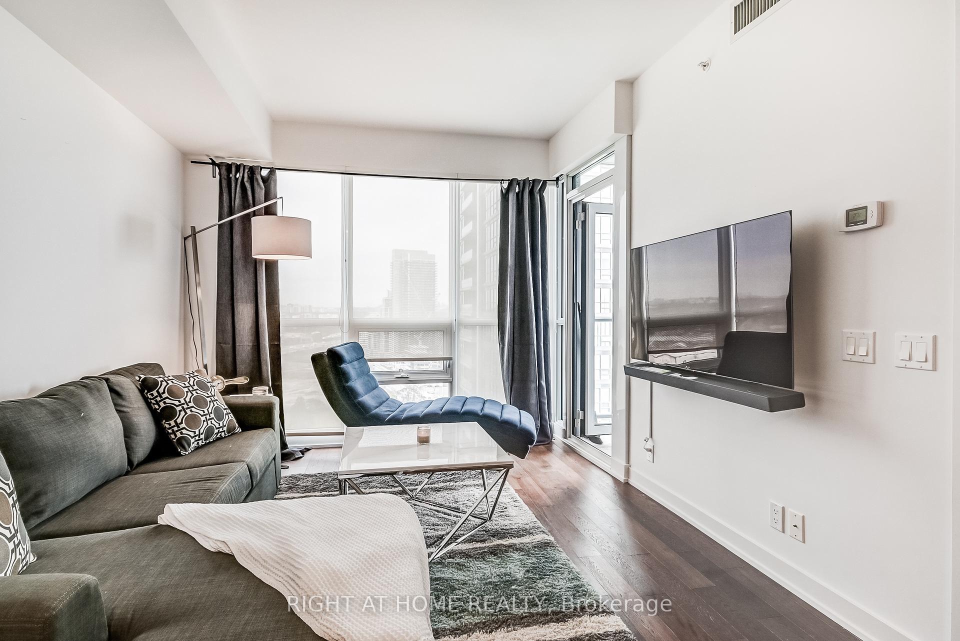 2 Bedrooms Condo at 2212 Lake Shore, Toronto For sale