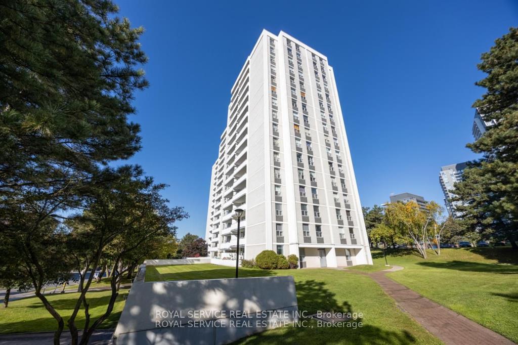1 Bedroom Condo at 10 Parkway Forest,  Toronto For sale
