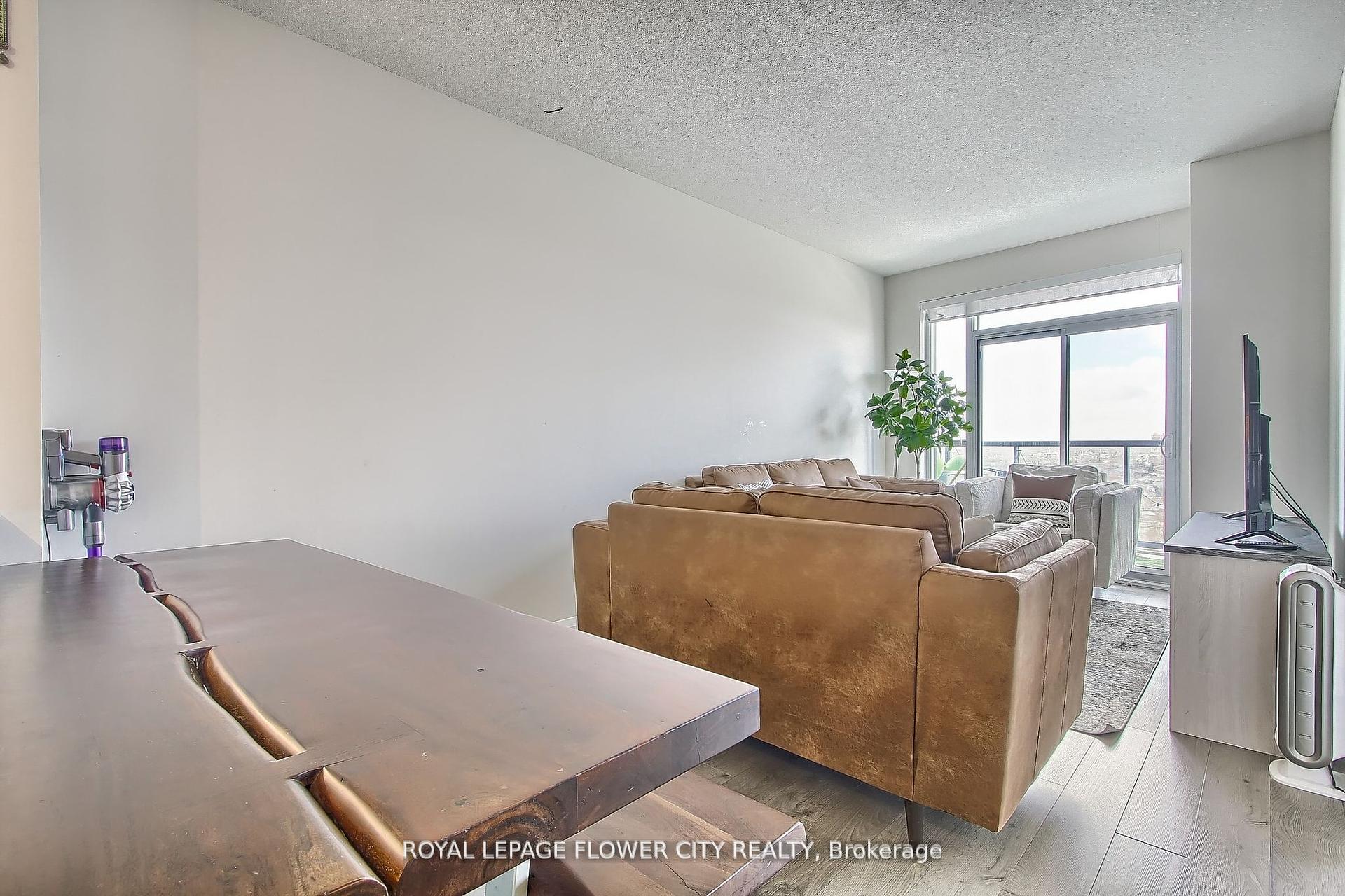 1 Bedroom Condo at 65 Watergarden, Mississauga For sale