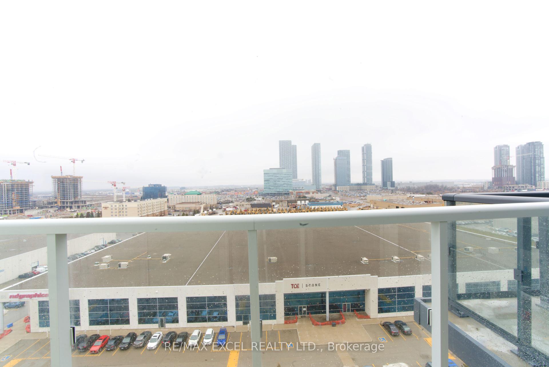 1 Bedroom Condo at 38 Honeycrisp, Vaughan For sale