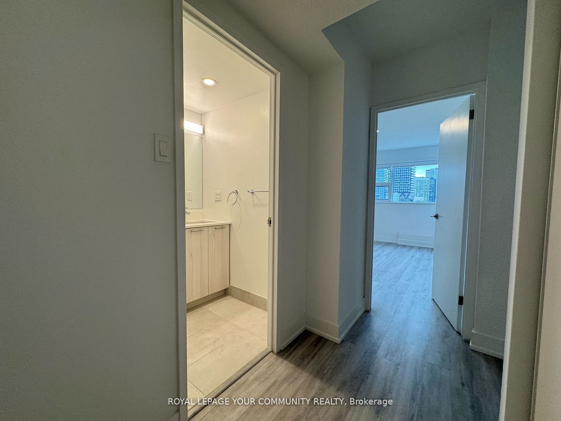191 Sherbourne Street, #1707