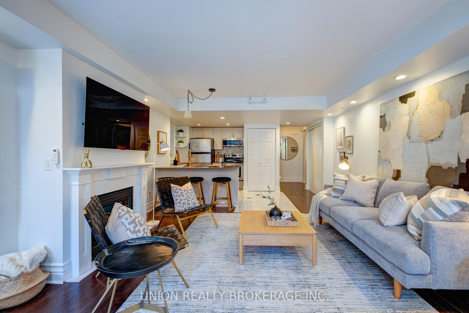 1 Bedroom Condo at 539 Jarvis,  Toronto For sale