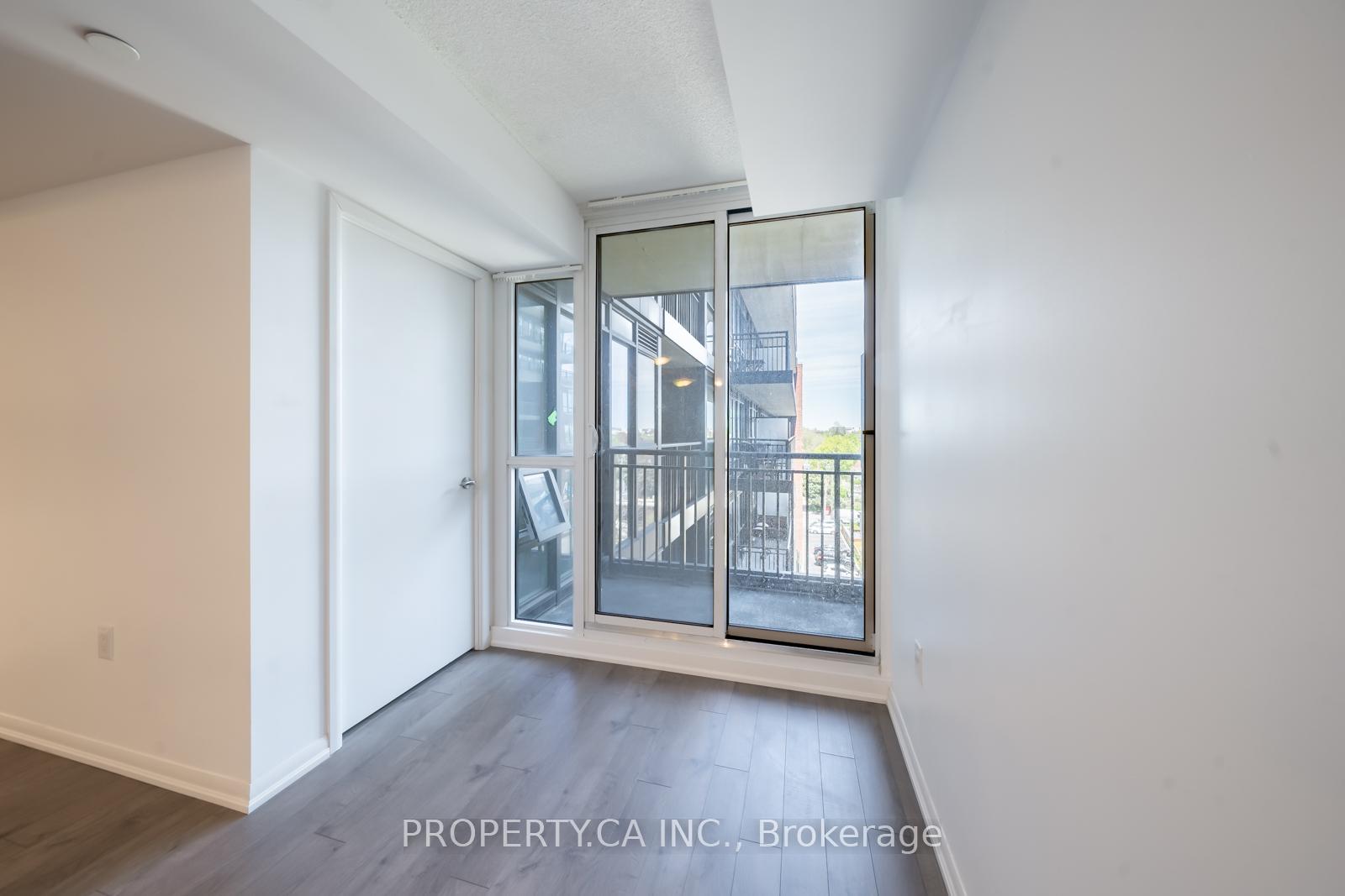 1 Bedroom Condo at 3091 Dufferin,  Toronto For sale