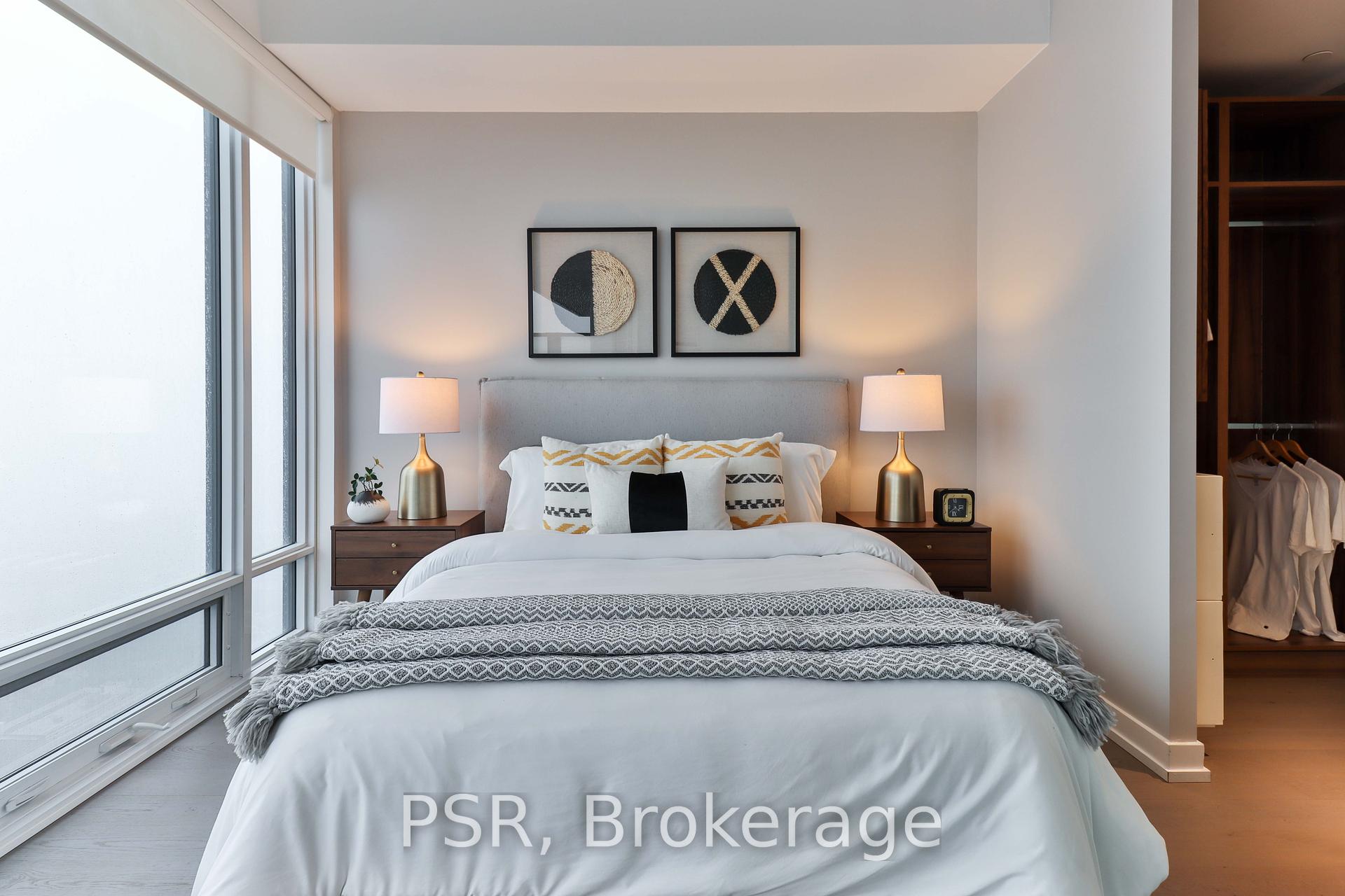2 Bedrooms Condo at 488 University Ave, Toronto For sale