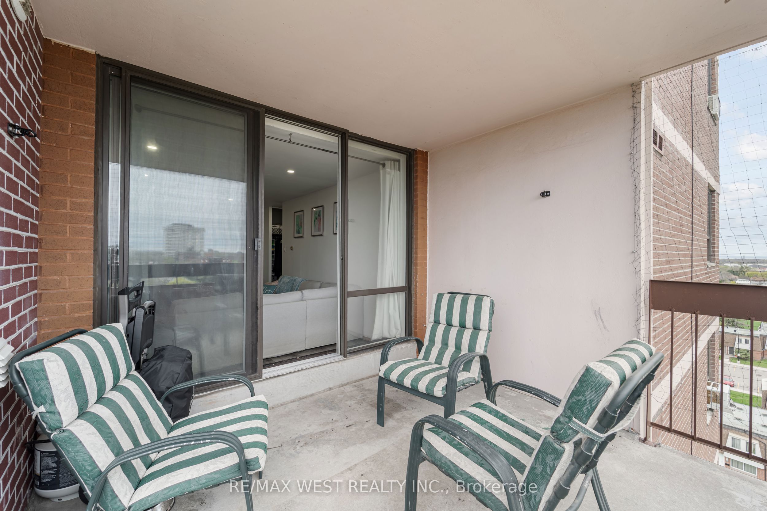 1615 Bloor Street, #1001
