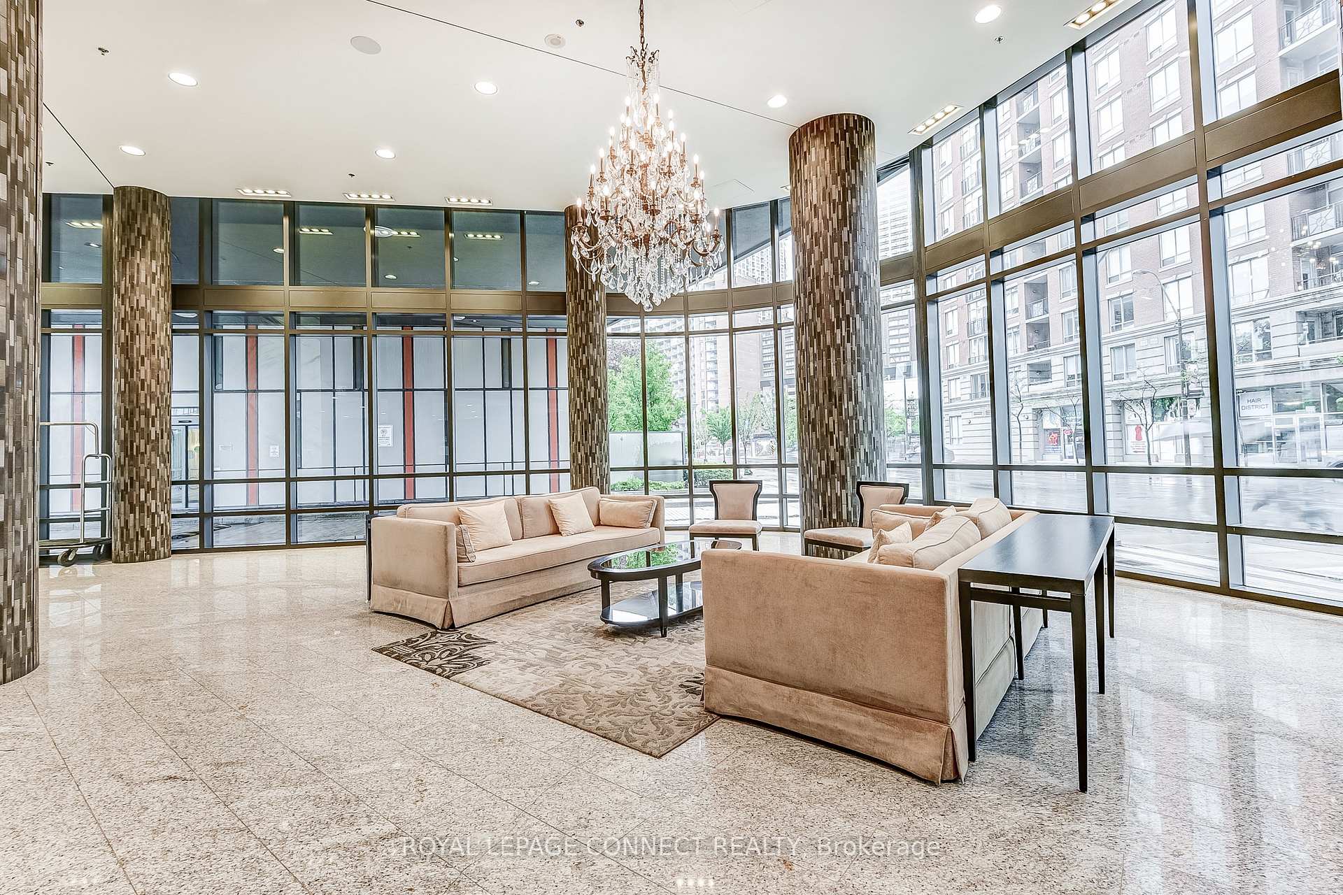 2 Bedrooms Condo at 825 Church, Toronto For sale
