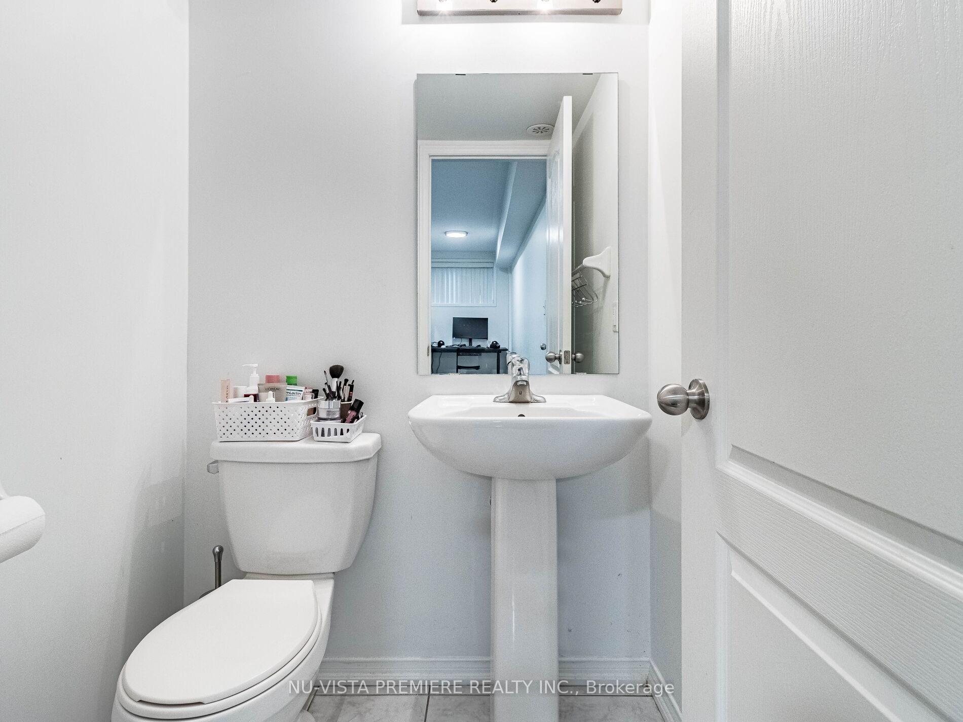 2 Bedrooms Condo at 2488 Post, Oakville For sale