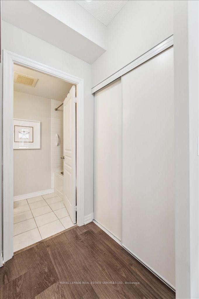 1 Bedroom Condo at 1940 Ironstone, Burlington For sale
