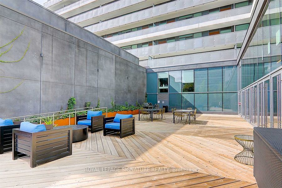160 Flemington Road, #906